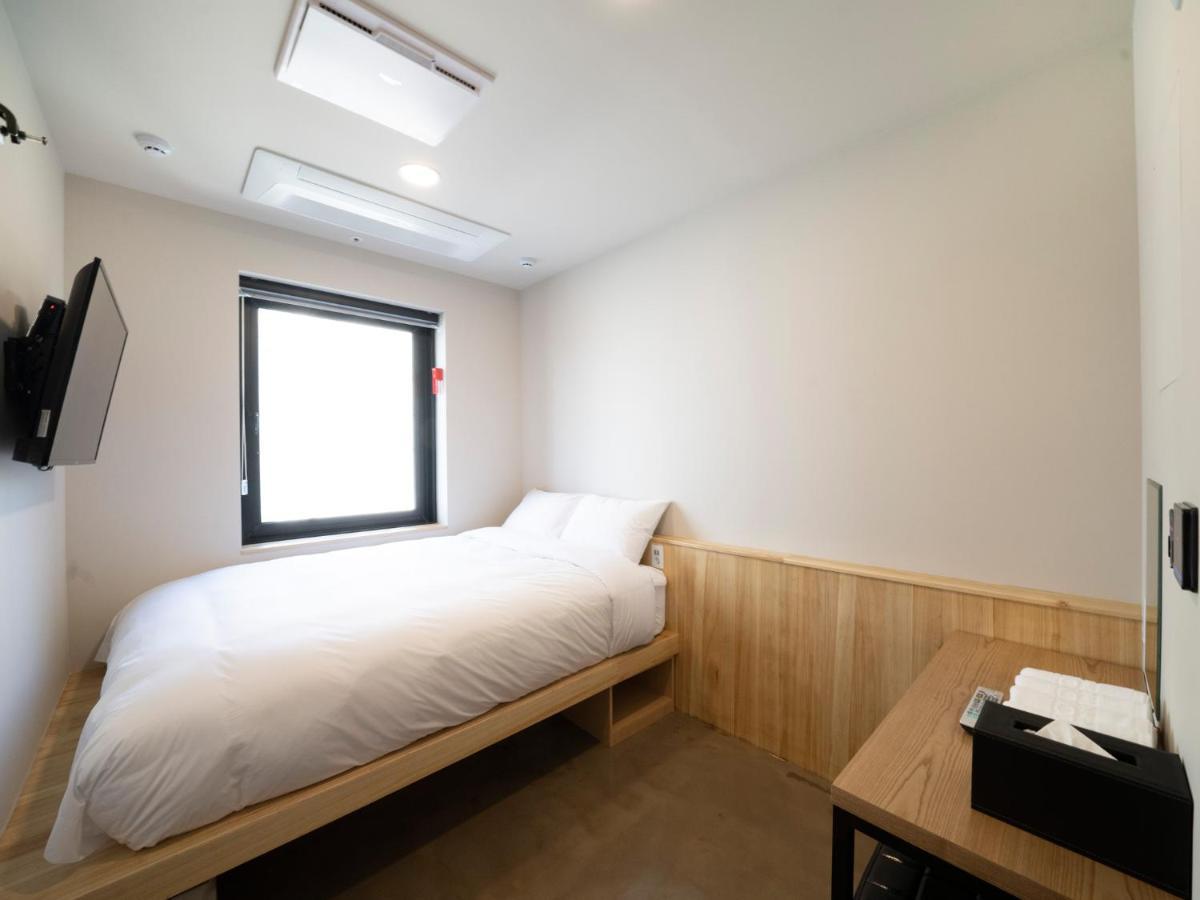 King Room Roll Shower Disability Access