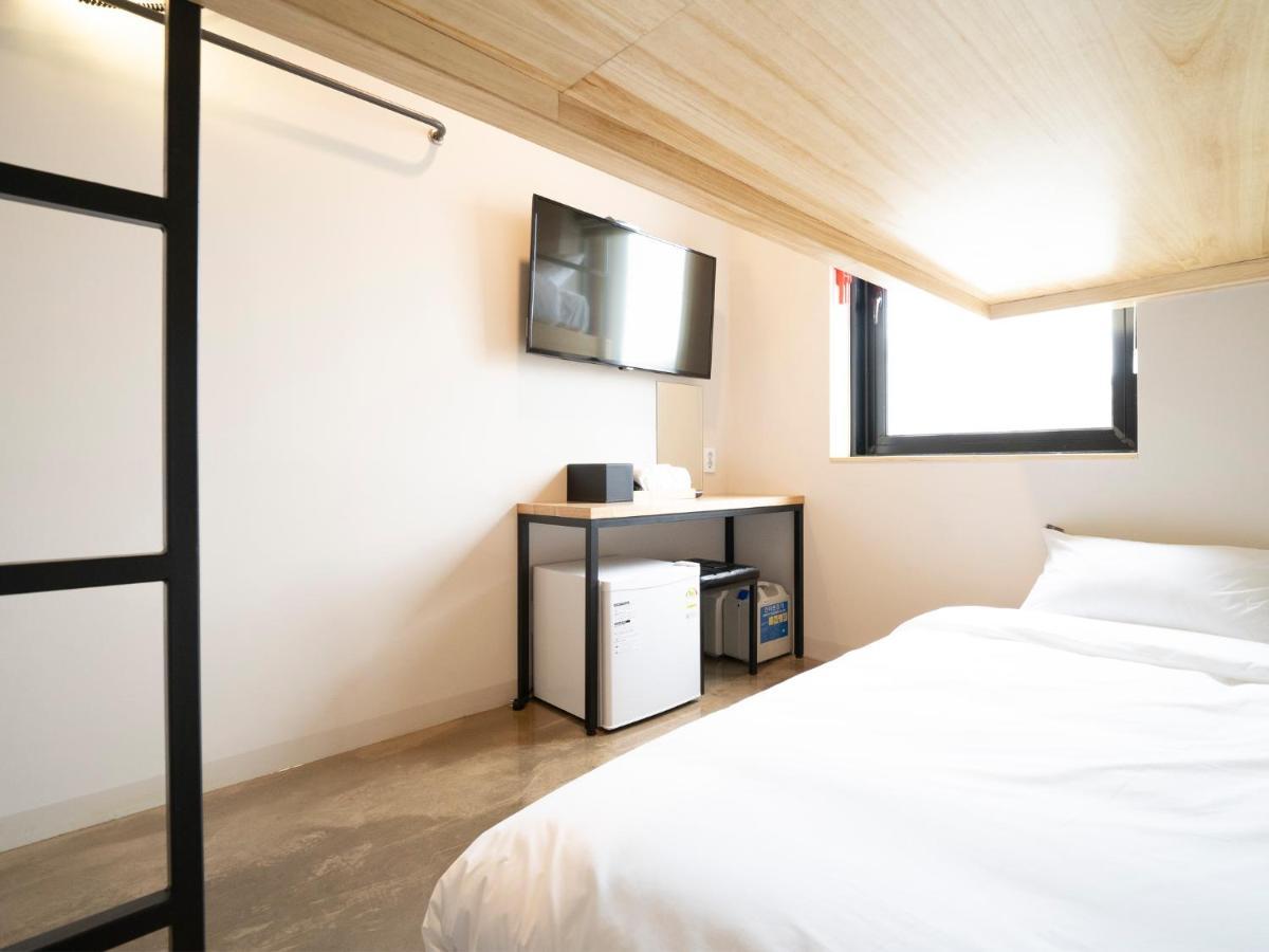 Economy Twin Room