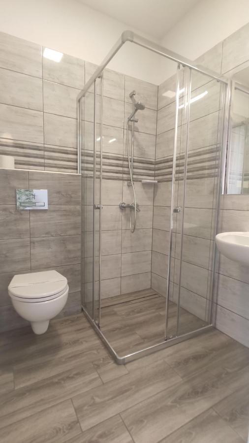 Deluxe Single Room with Bathroom,1024144726:JPEG
