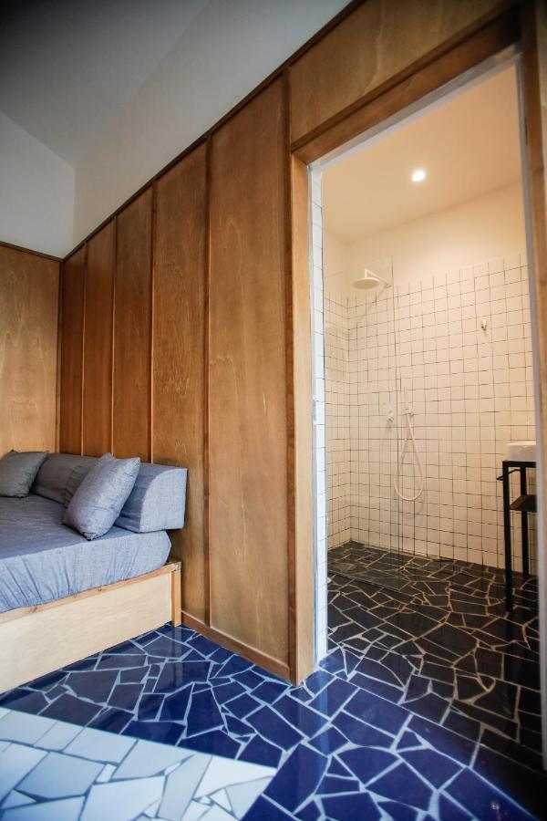 Deluxe Double Room with Extra Bed,1033984145:JPEG