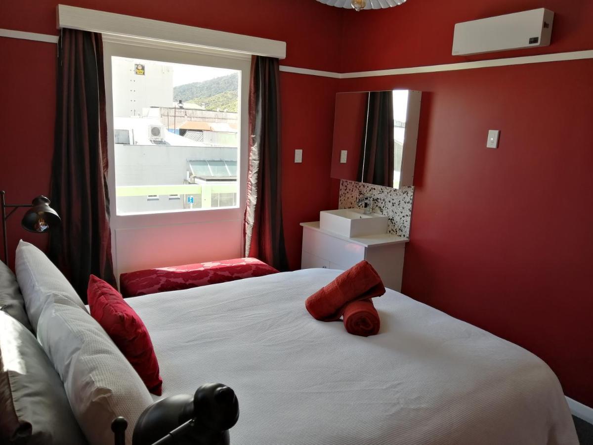 Standard Queen Room