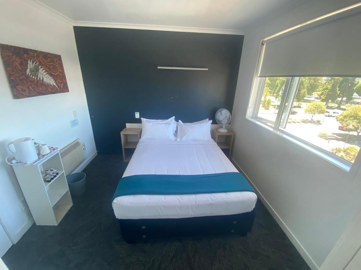 Double Room with Private Bathroom - No Children,1038862582:JPEG