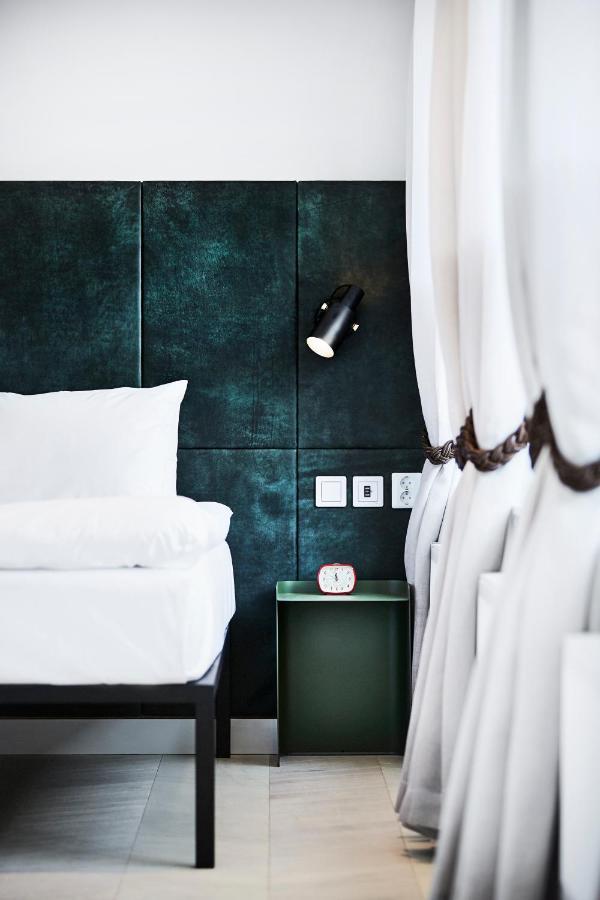 Studio Suite private Bathroom