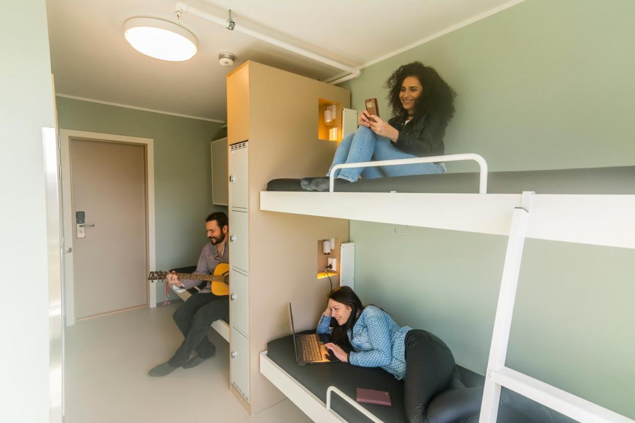 Quadruple Room Bathroom
