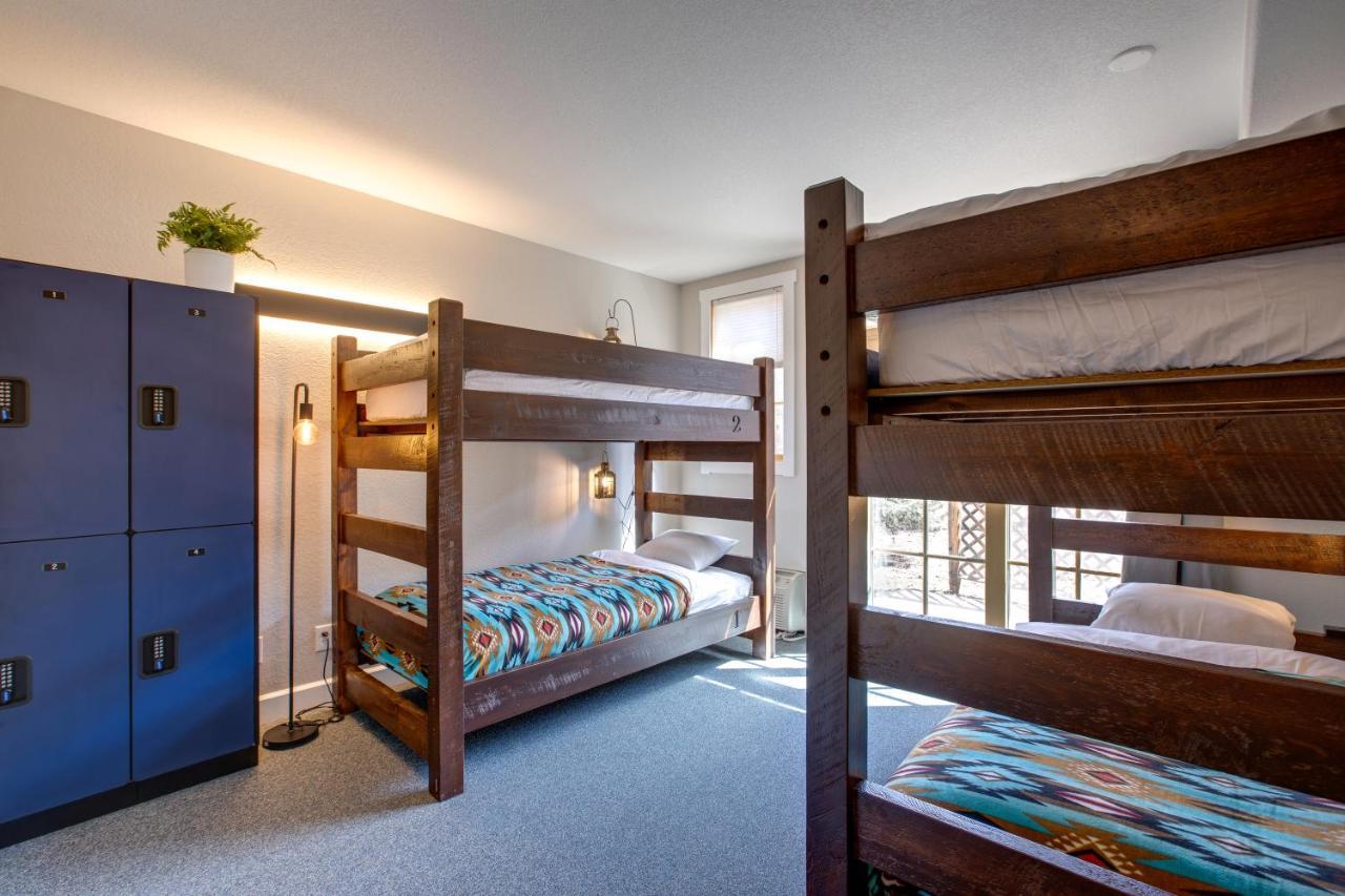 Bed in 4-Bed Mixed Dormitory Room