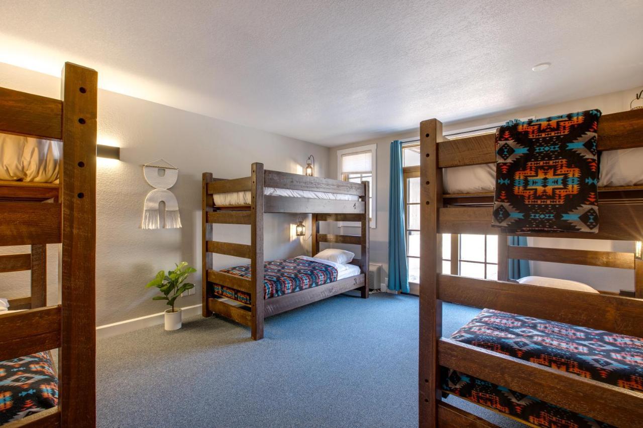Bed in 6-Bed Mixed Dormitory Room