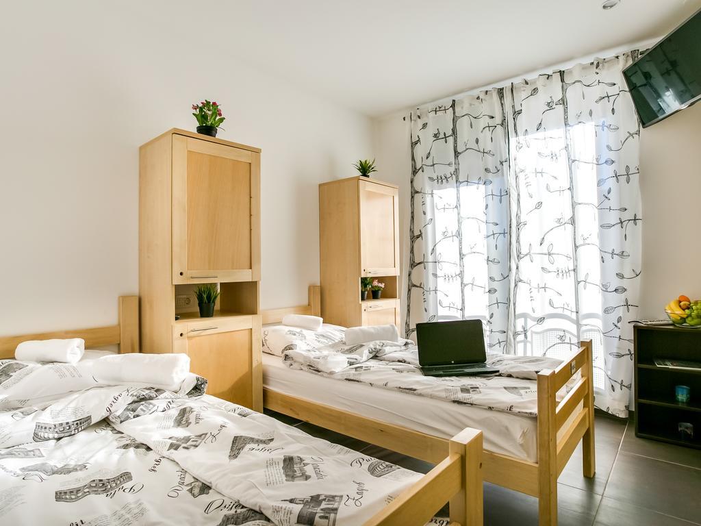 Twin Room with Bathroom
