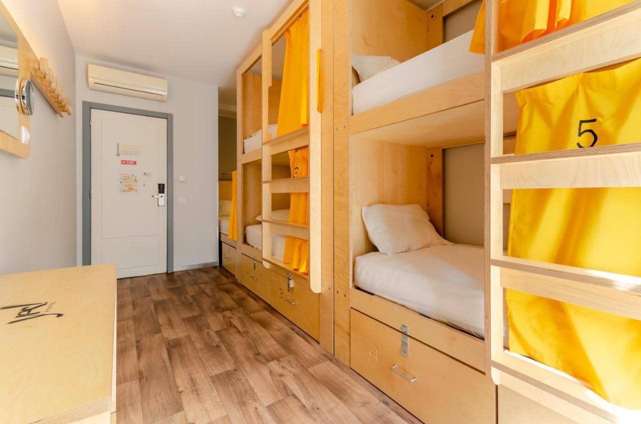 Bunk Bed 5-Bed Mixed Dormitory Room
