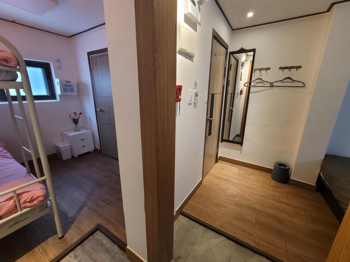 Family Room Private Bathroom