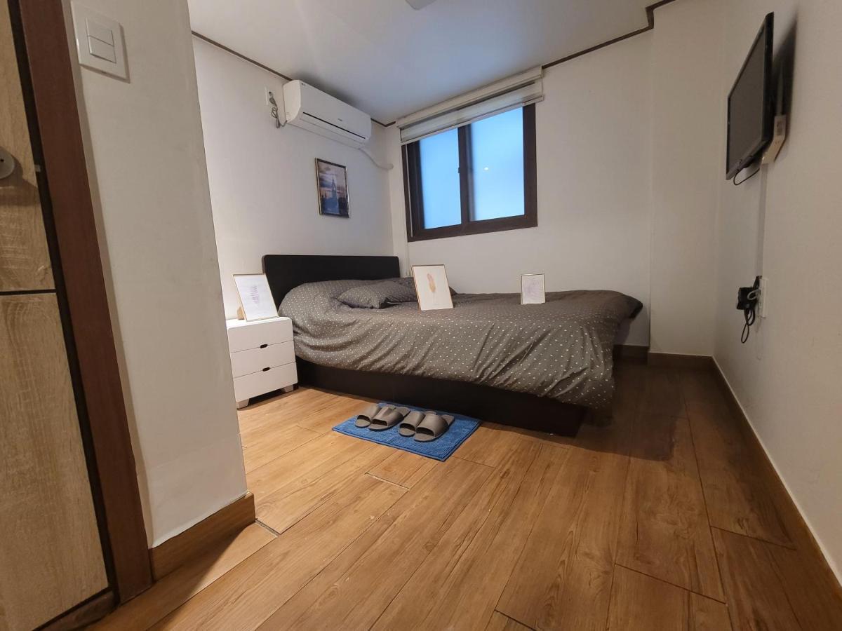 Double Room Private Bathroom