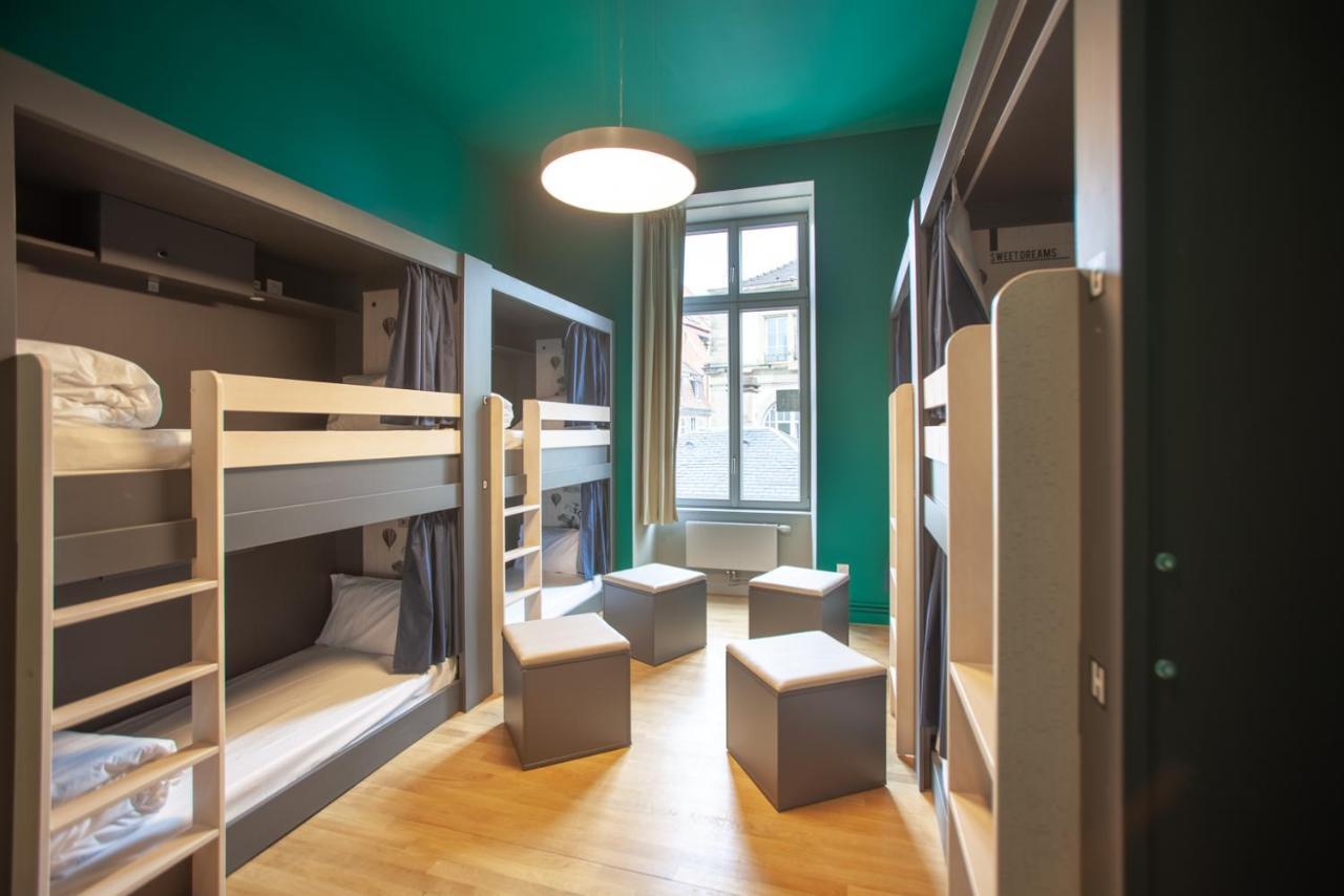 Bed 8-Bed Mixed Dormitory Room