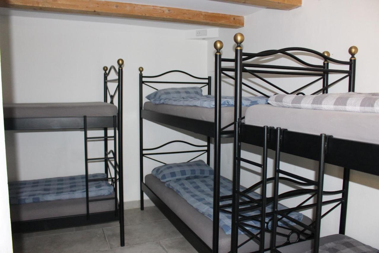 Bed 6-Bed Mixed Dormitory Room,1115866863:JPEG