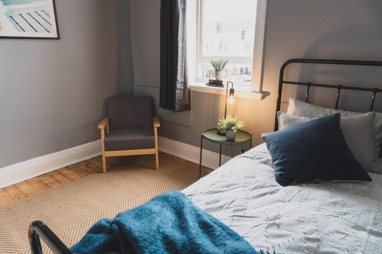 Single Room with Shared Bathroom,1123460112:JPEG