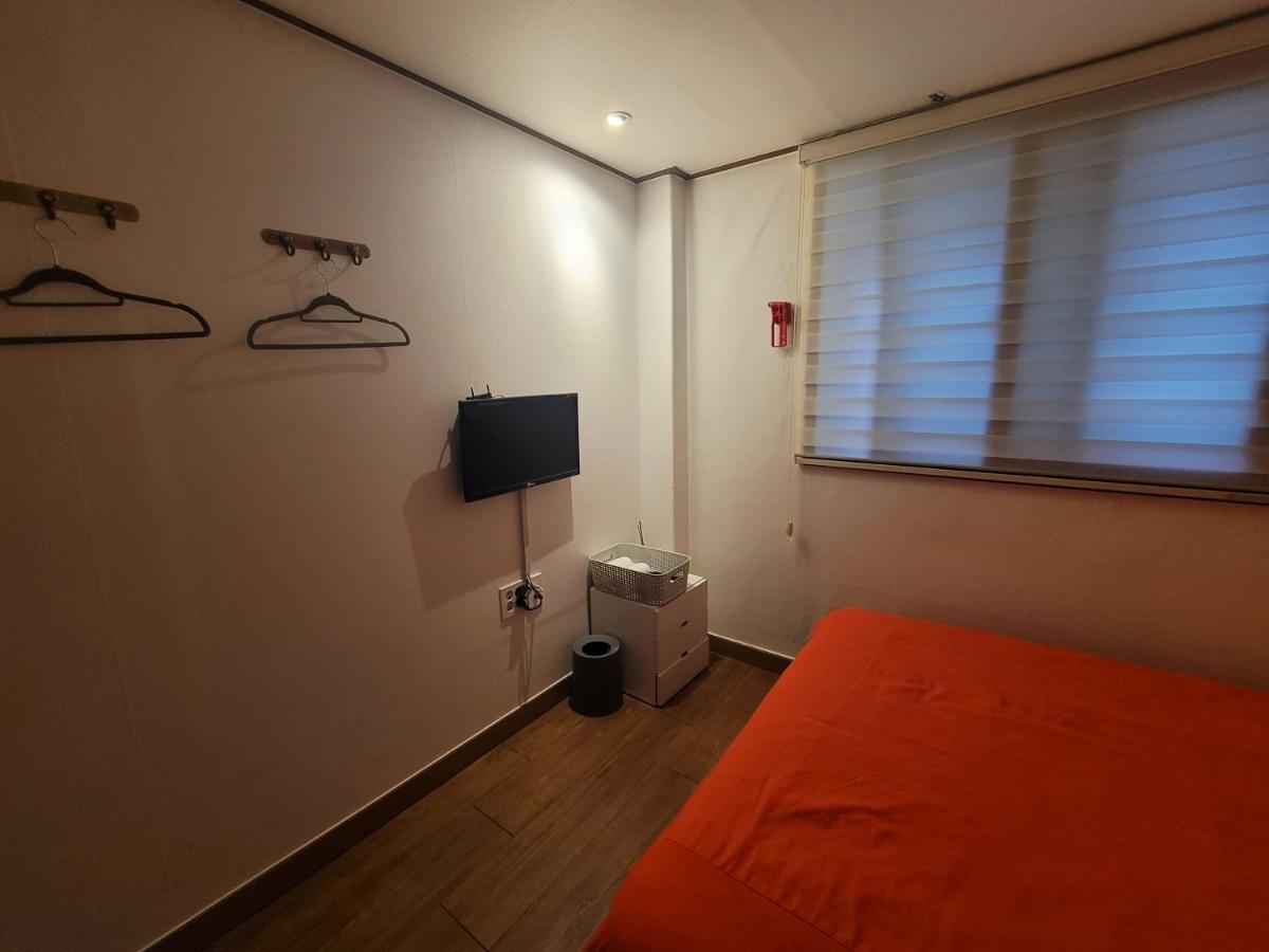 Double Room Private Bathroom