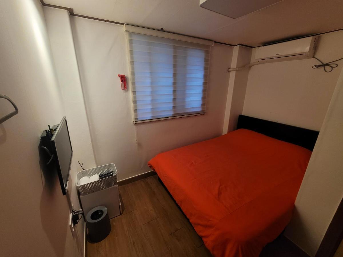 Double Room Private Bathroom