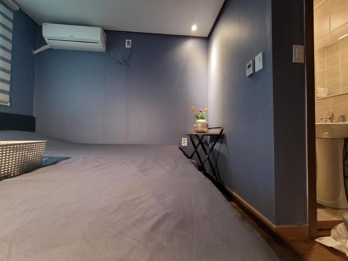 Double Room Private Bathroom