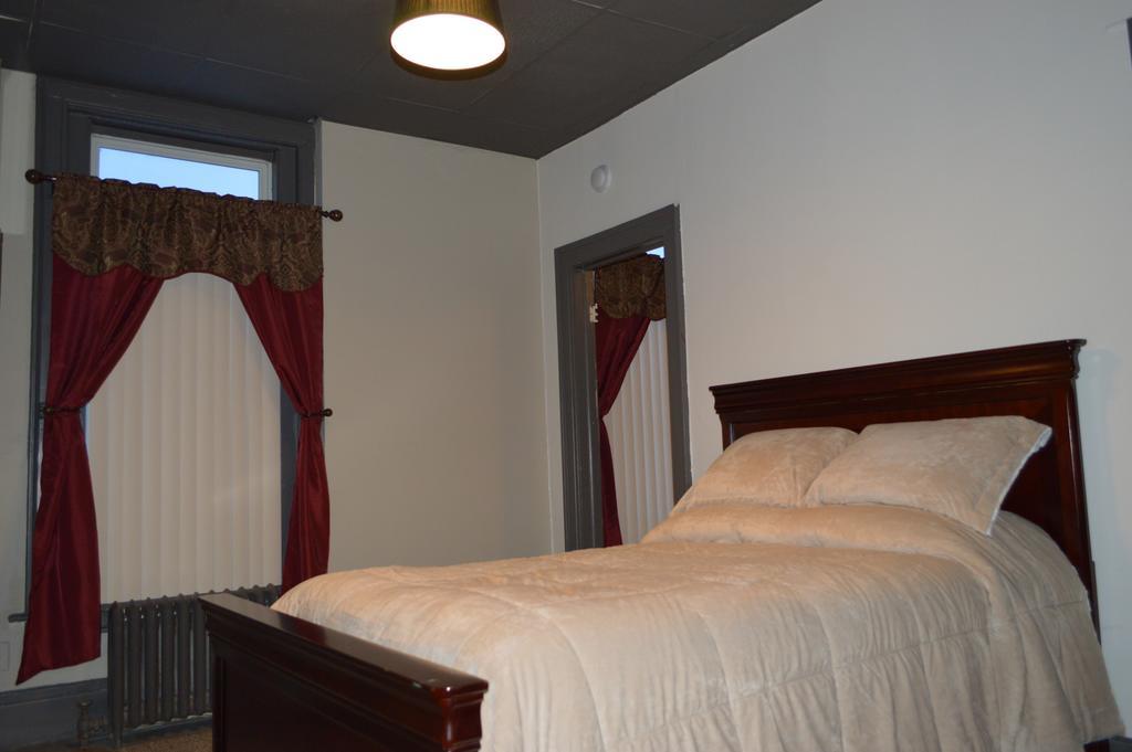 Queen Room