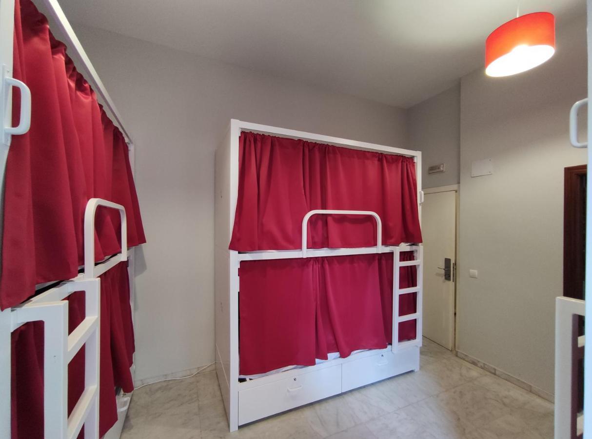 Bed in 6-Bed Female Dormitory Room,1746870189:JPEG