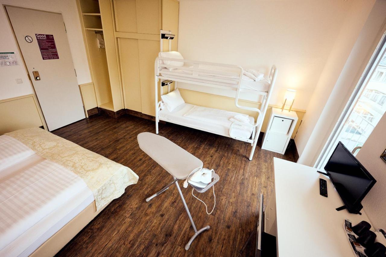 Quadruple Room Bathroom