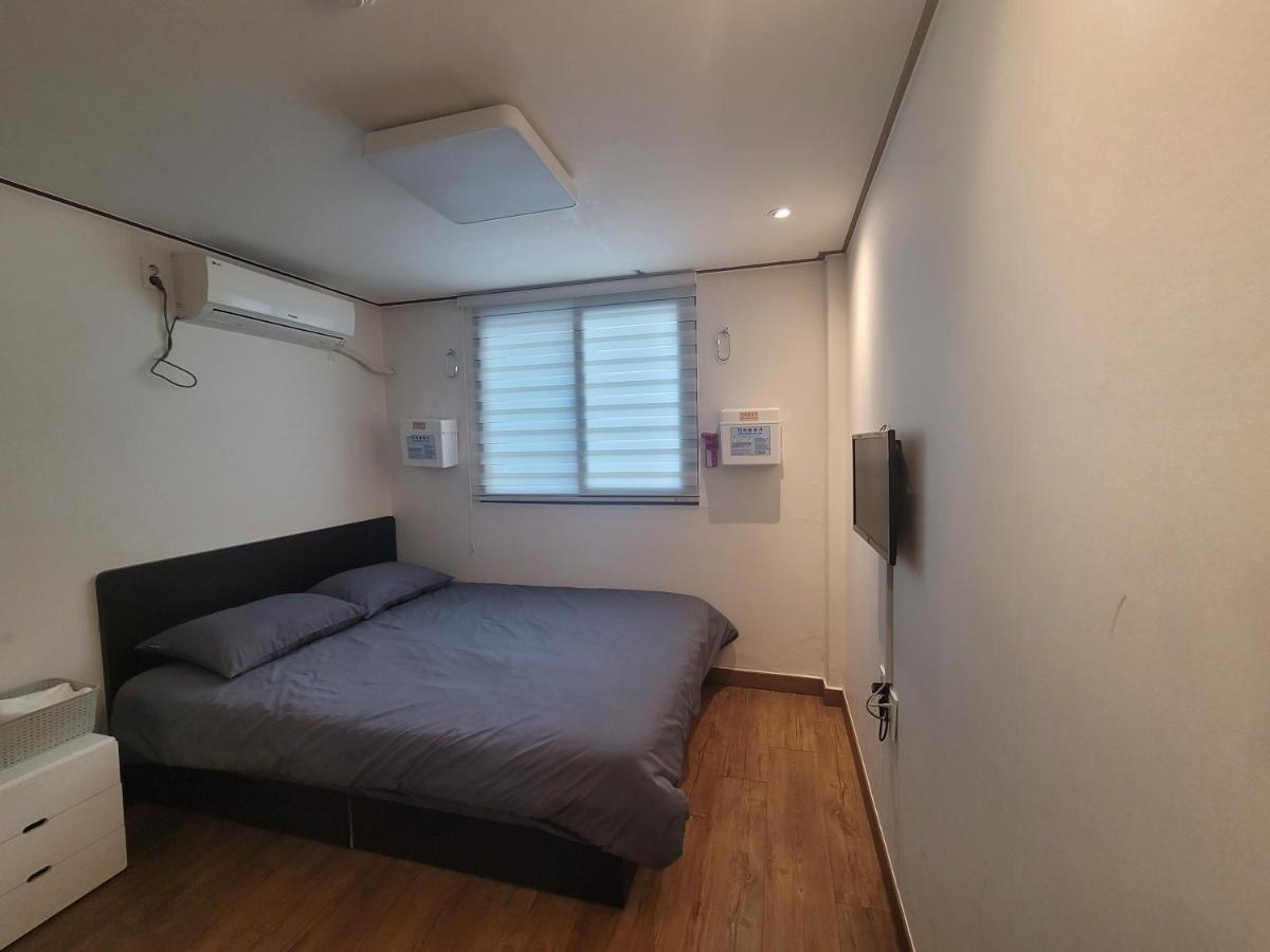 Double Room Private Bathroom