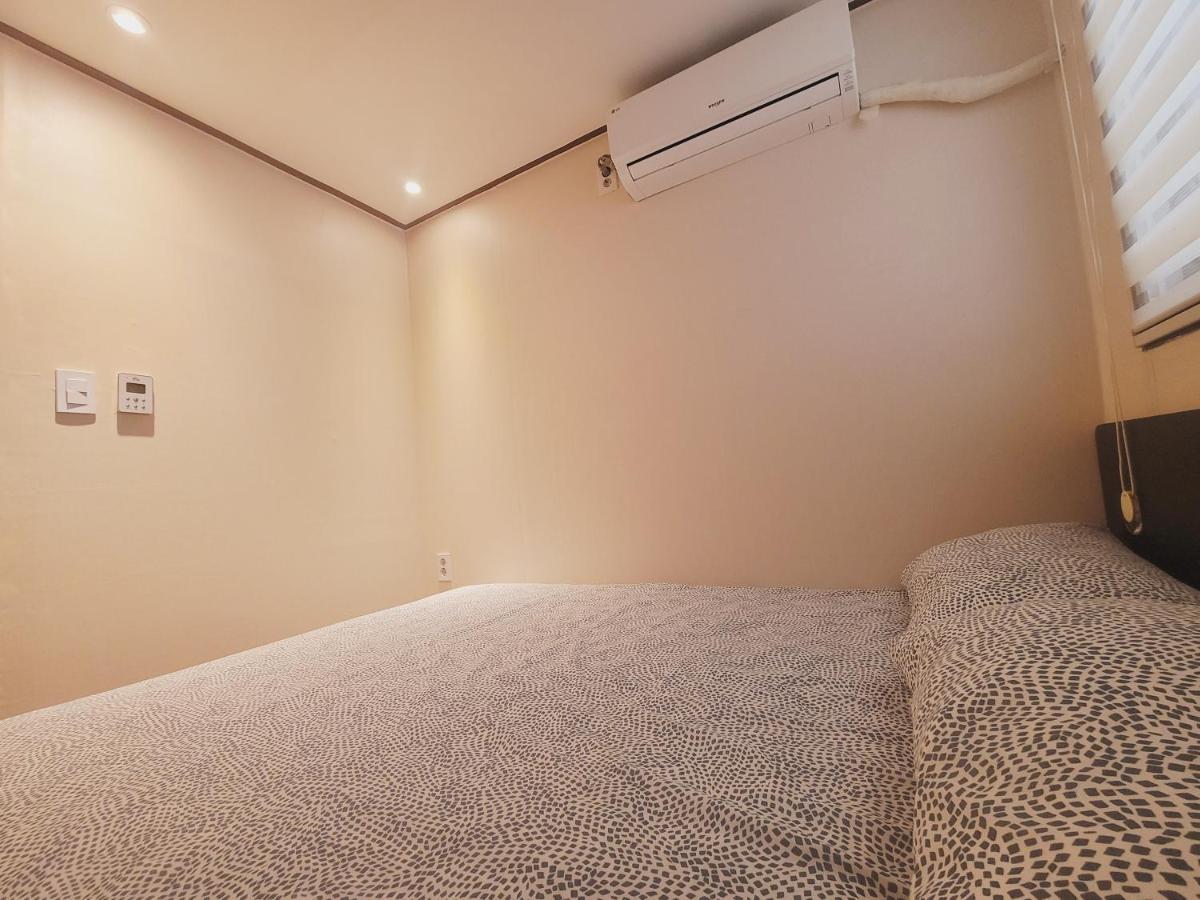 Double Room Private Bathroom