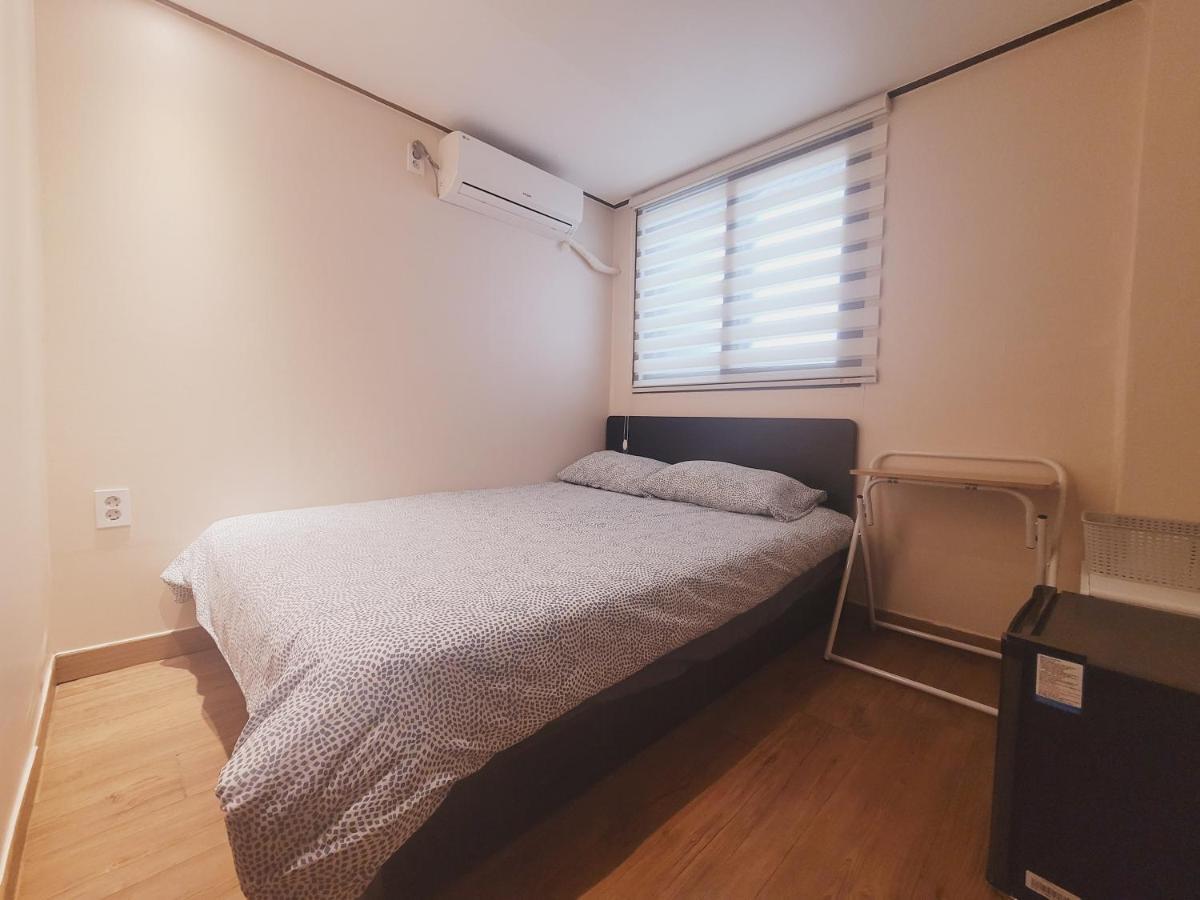 Double Room Private Bathroom