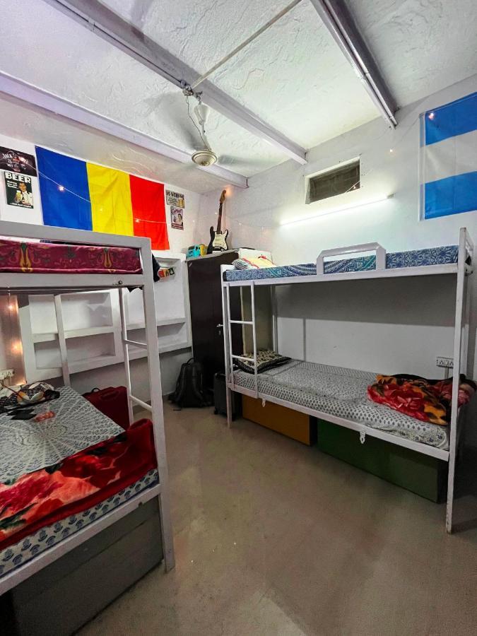 6-Bed Mixed Dormitory Room