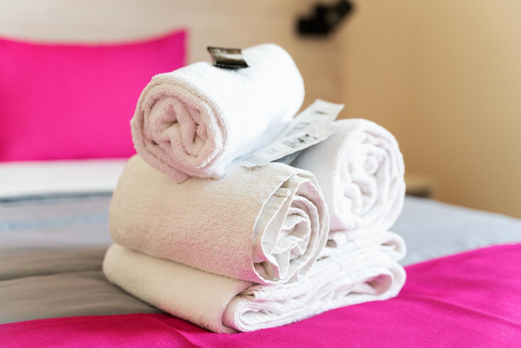 Double Room with Shared Bathroom,1214585449:JPEG