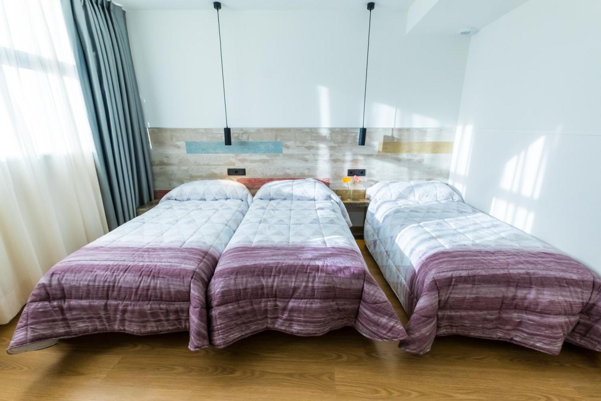 Triple Room with Shared Bathroom,1214638999:JPEG