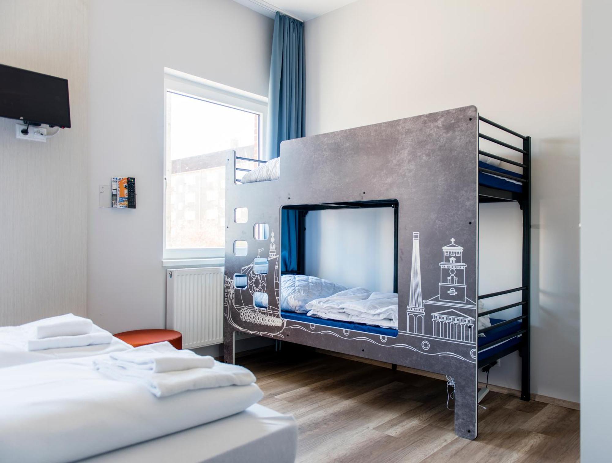 Triple Room,1448147458:JPEG