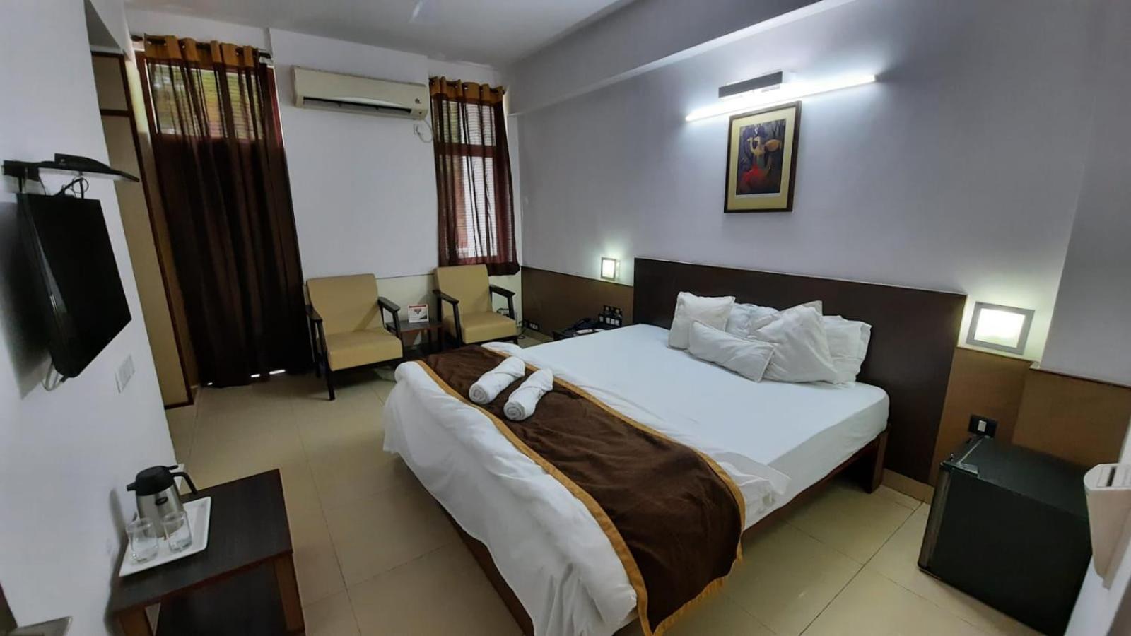 Deluxe Double Room,1129310541:JPEG