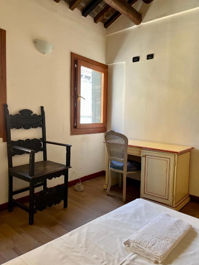 Single Room,1234410893:JPEG