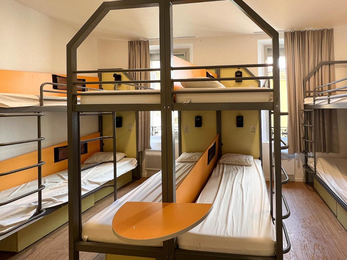 Bed 8-Bed Male Dormitory Ensuite Shower – Shared Toilets,1255685566:JPEG
