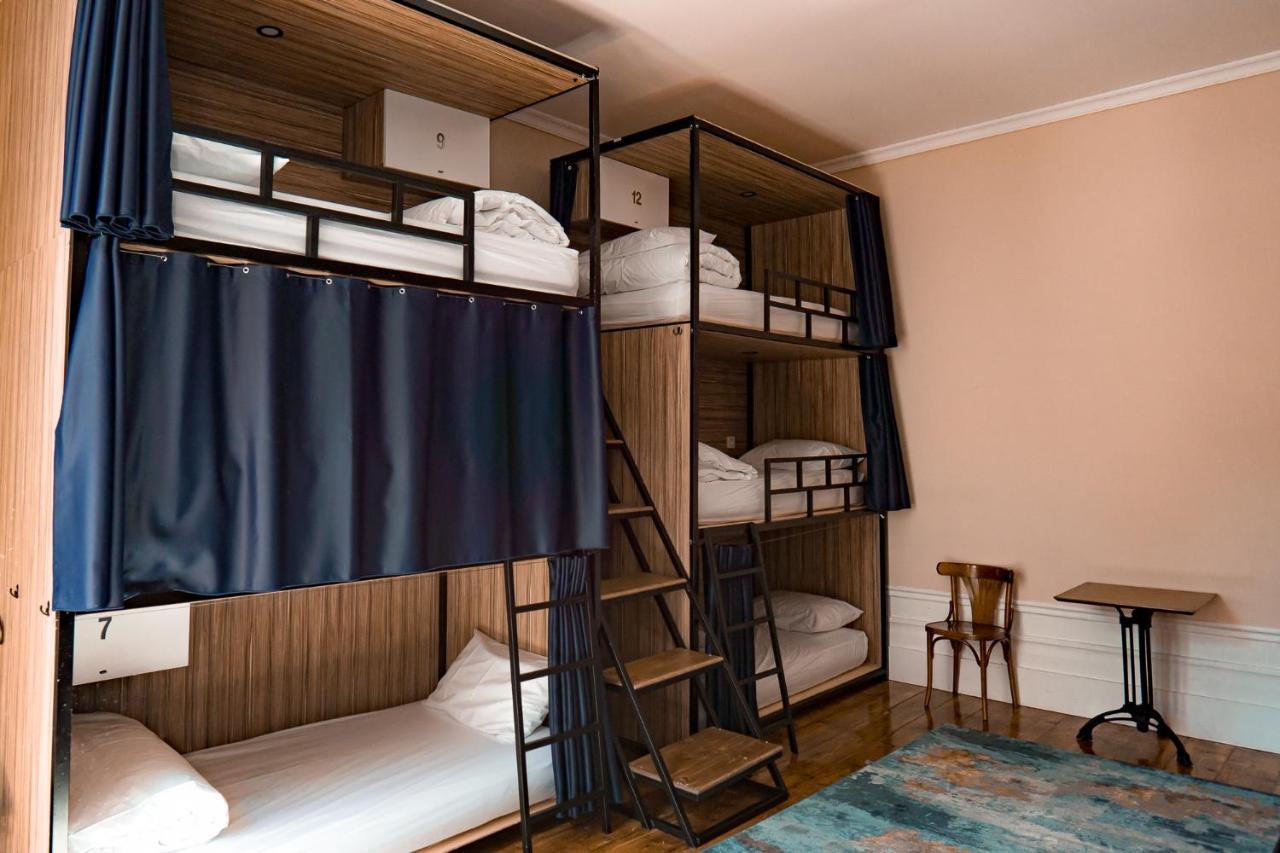 Bed 8-Bed Mixed Dormitory Room