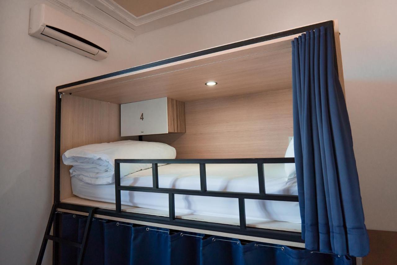 Bed 8-Bed Mixed Dormitory Room