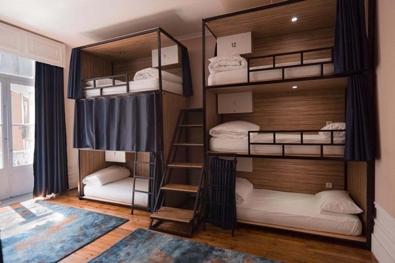 Bunk Bed Mixed Dormitory Room