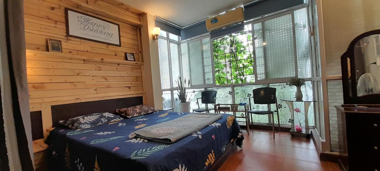 Three-Bedroom Apartment,759072400:JPEG