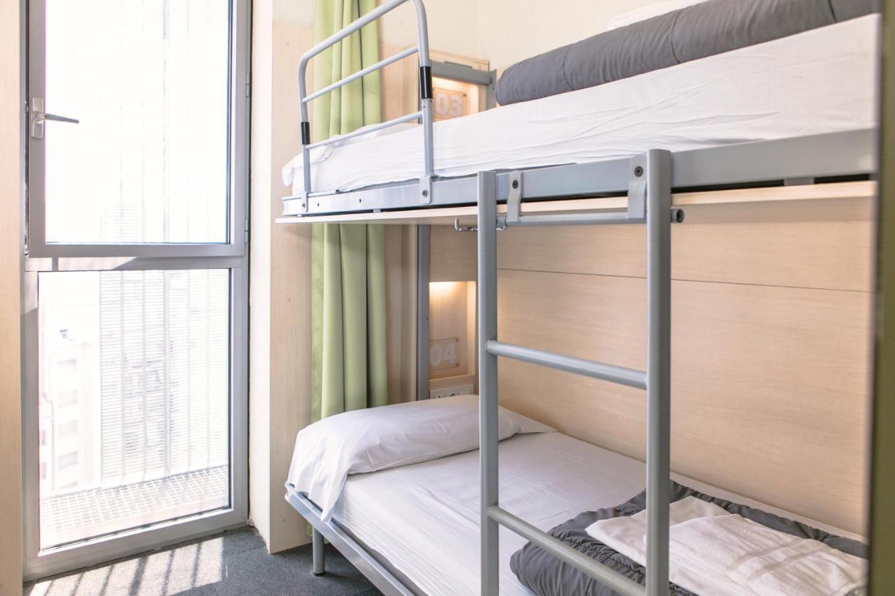 Single Bed Mixed Dormitory Room
