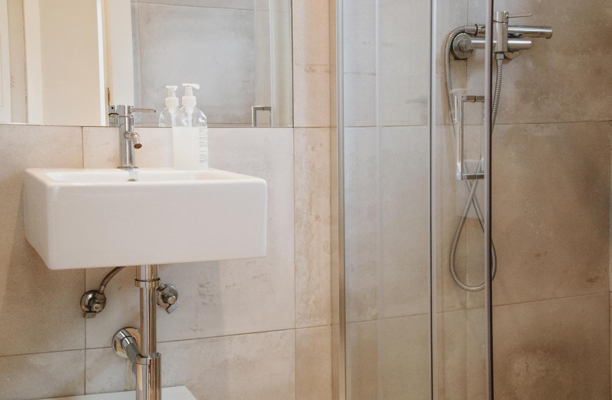 Double Room Private Bathroom