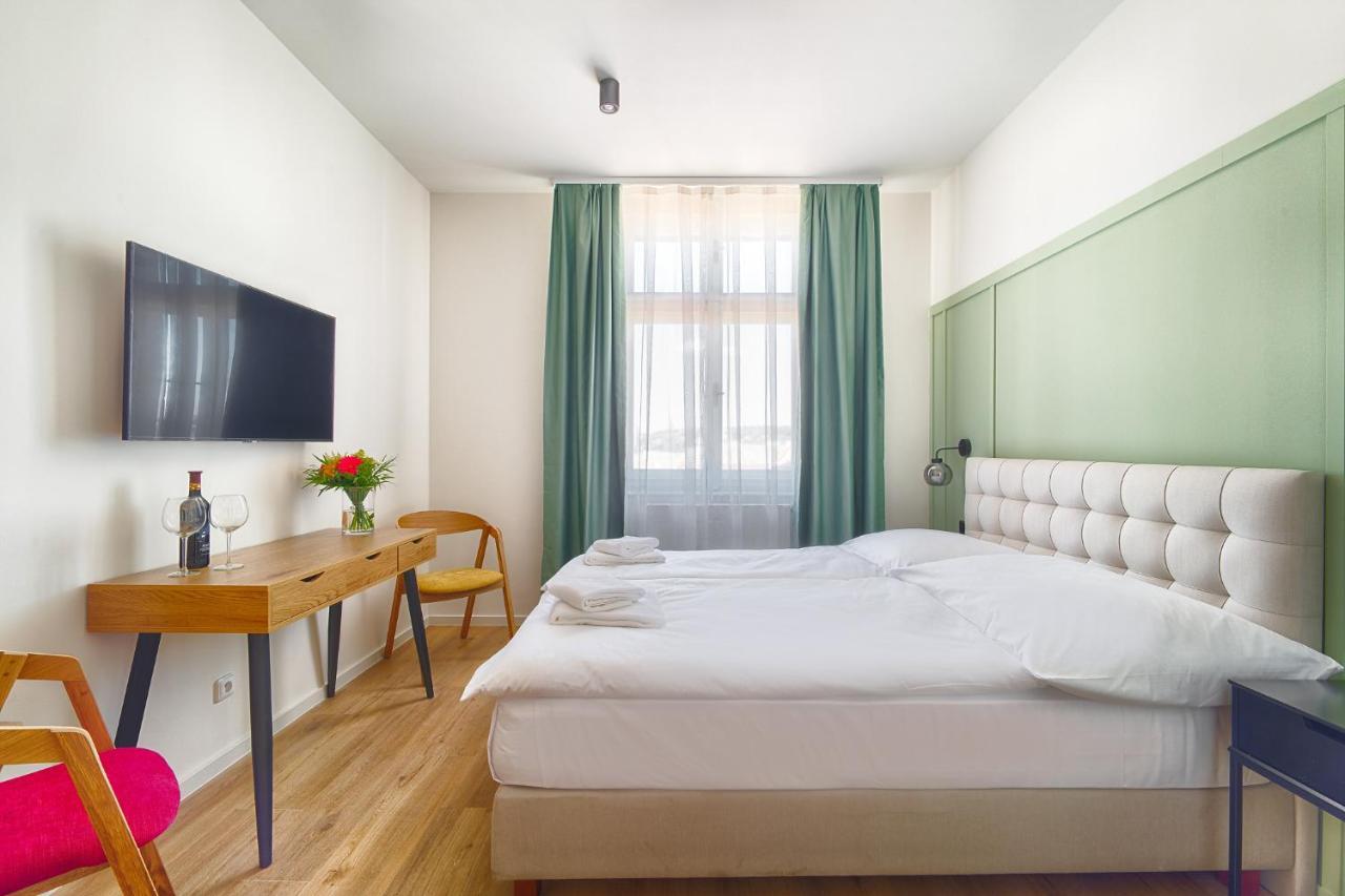 Double or Twin Room,1299363406:JPEG