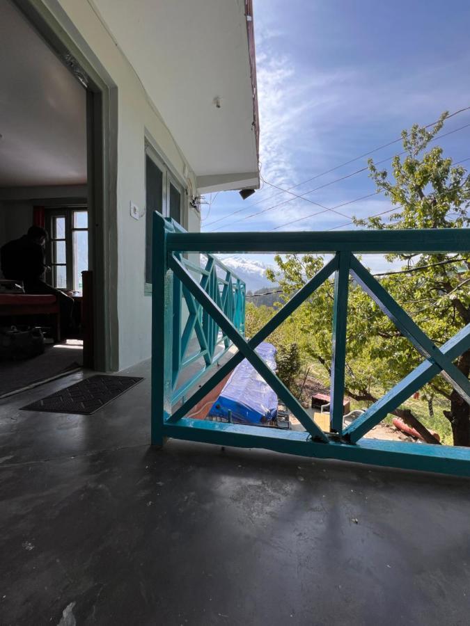 Double Room with Shared Bathroom,1296054922:JPEG