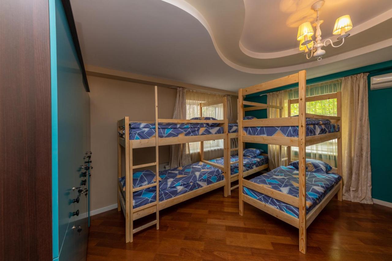 Bunk Bed 10-Bed Male Dormitory Room