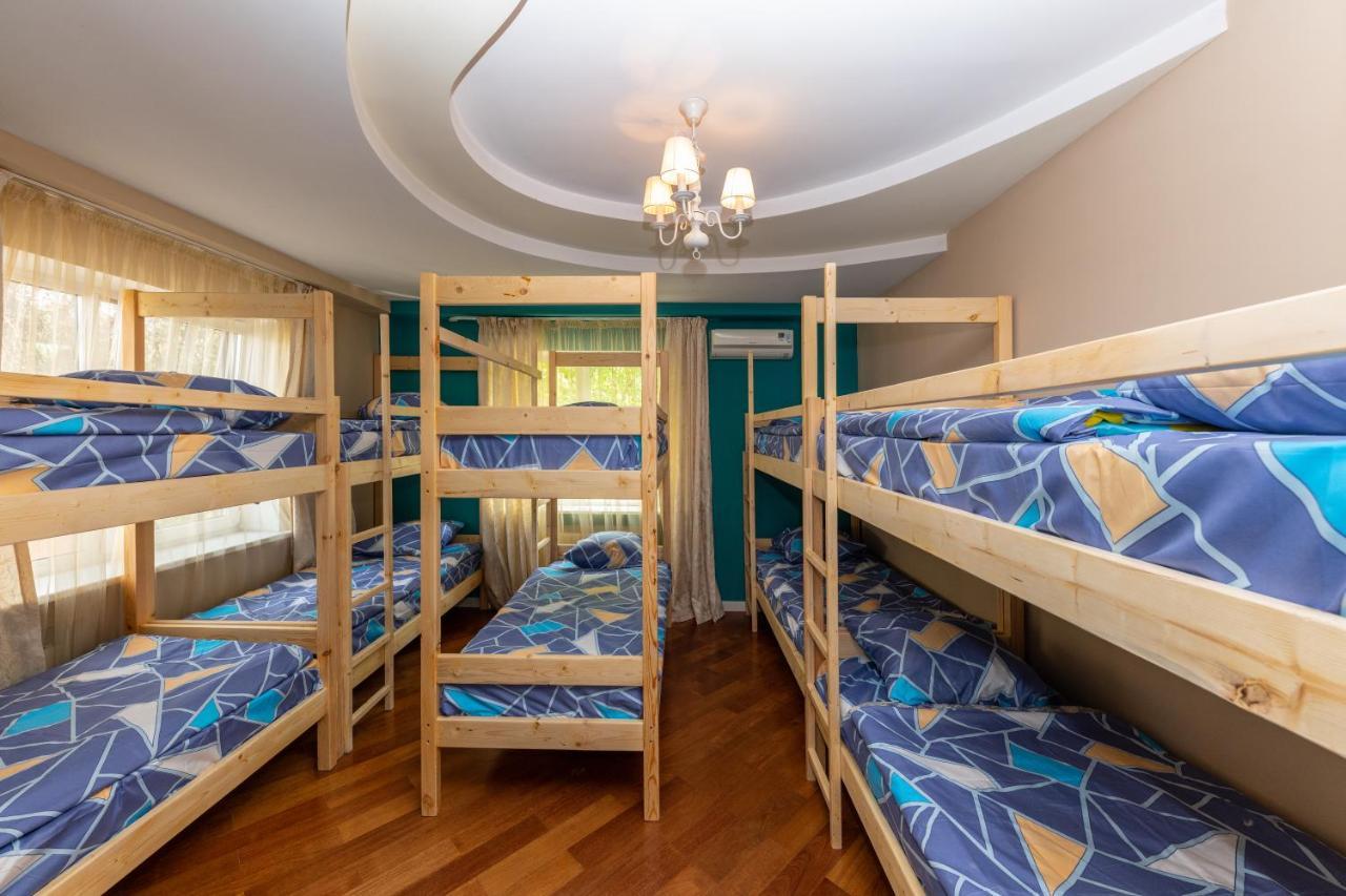 Bunk Bed 10-Bed Male Dormitory Room