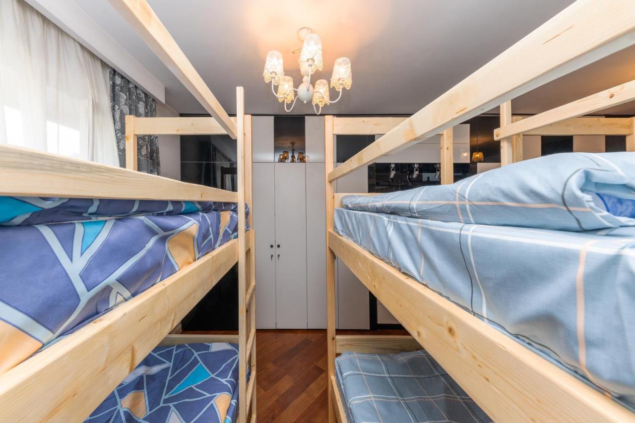 Bunk Bed 8-Bed Mixed Dormitory Room