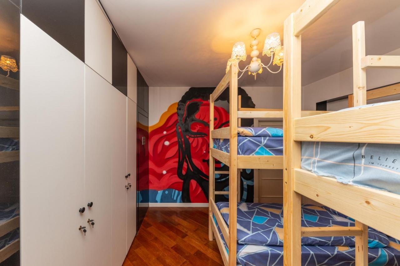 Bunk Bed 8-Bed Mixed Dormitory Room