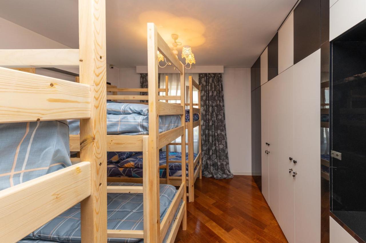 Bunk Bed 8-Bed Mixed Dormitory Room