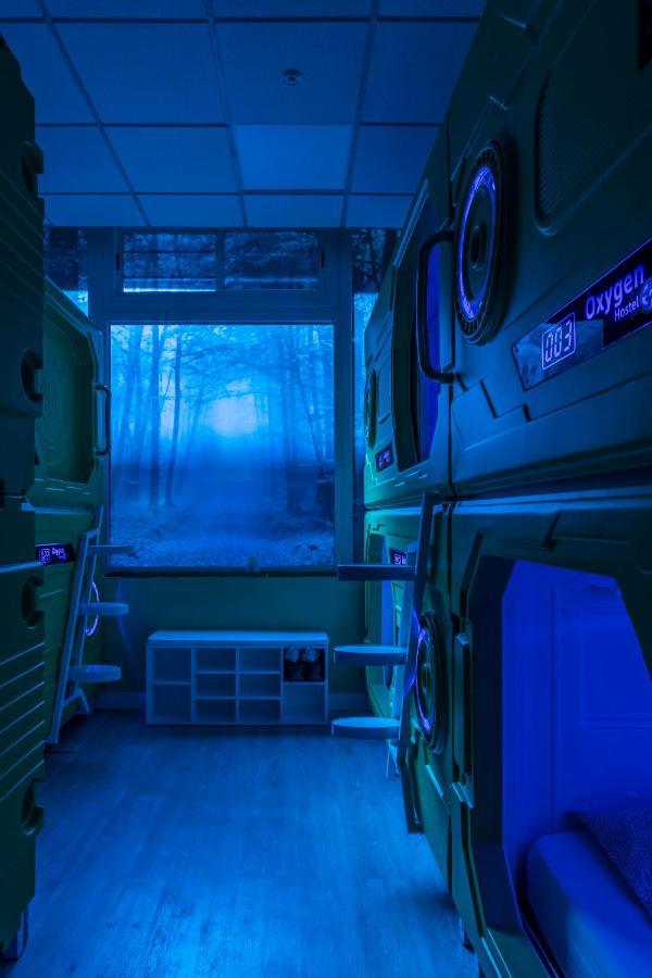 Capsule Single Bed Mixed Dormitory Room