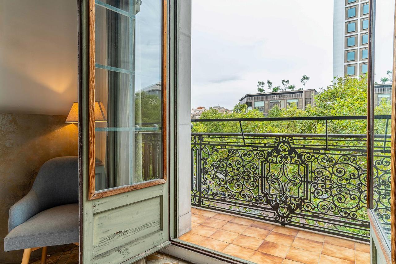 Twin Room with City View