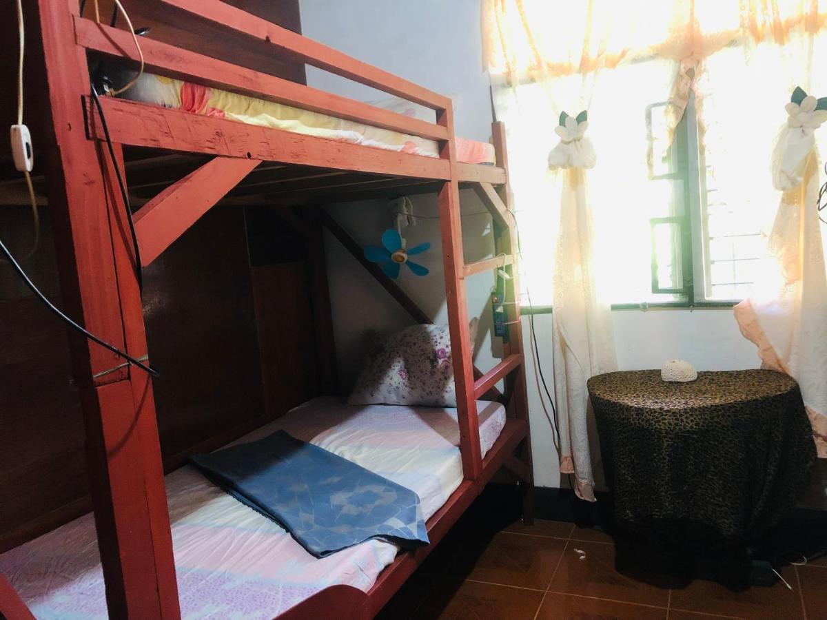 Mixed Dormitory Room