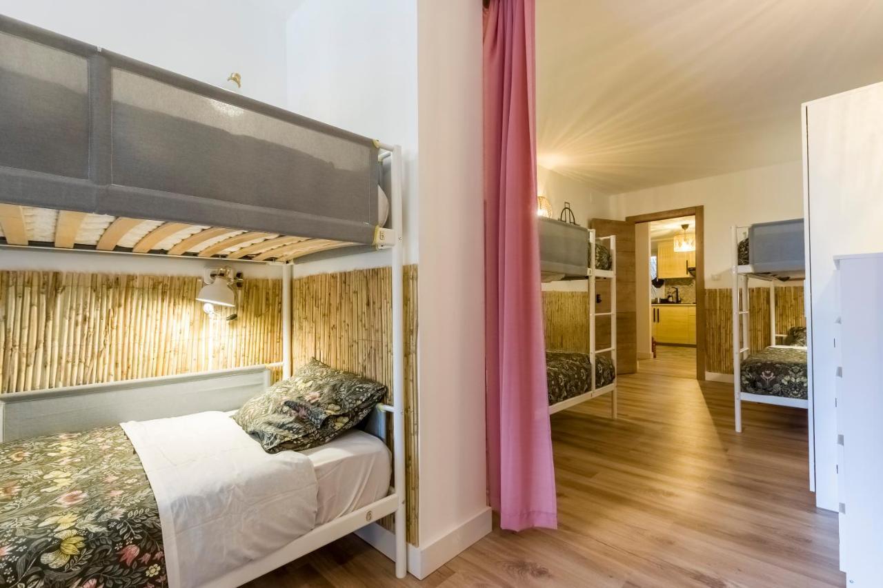Single Bed 10-Bed Dormitory Room,1313769628:JPEG